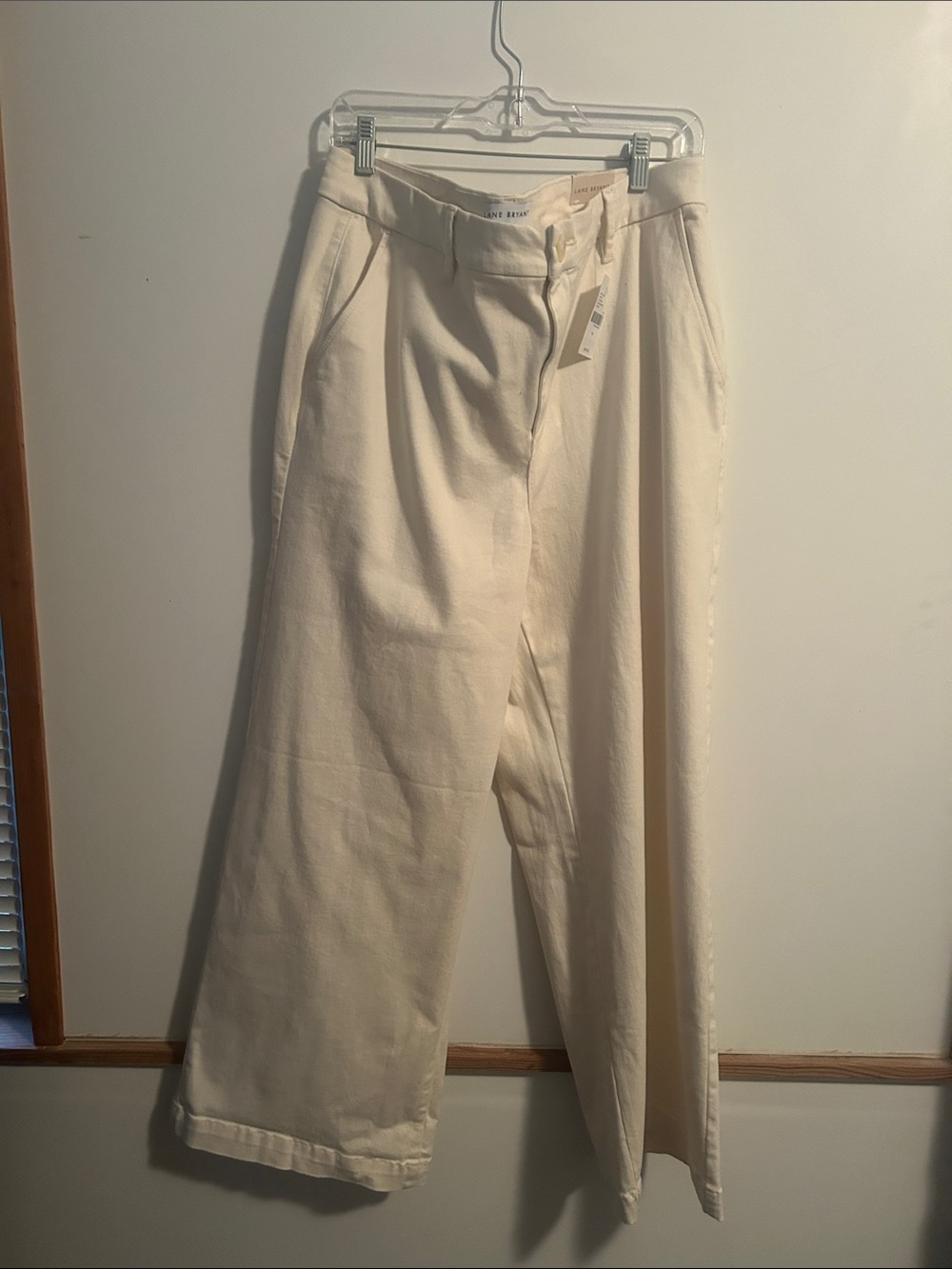 Lane Bryant wide-Leg Cream Pants